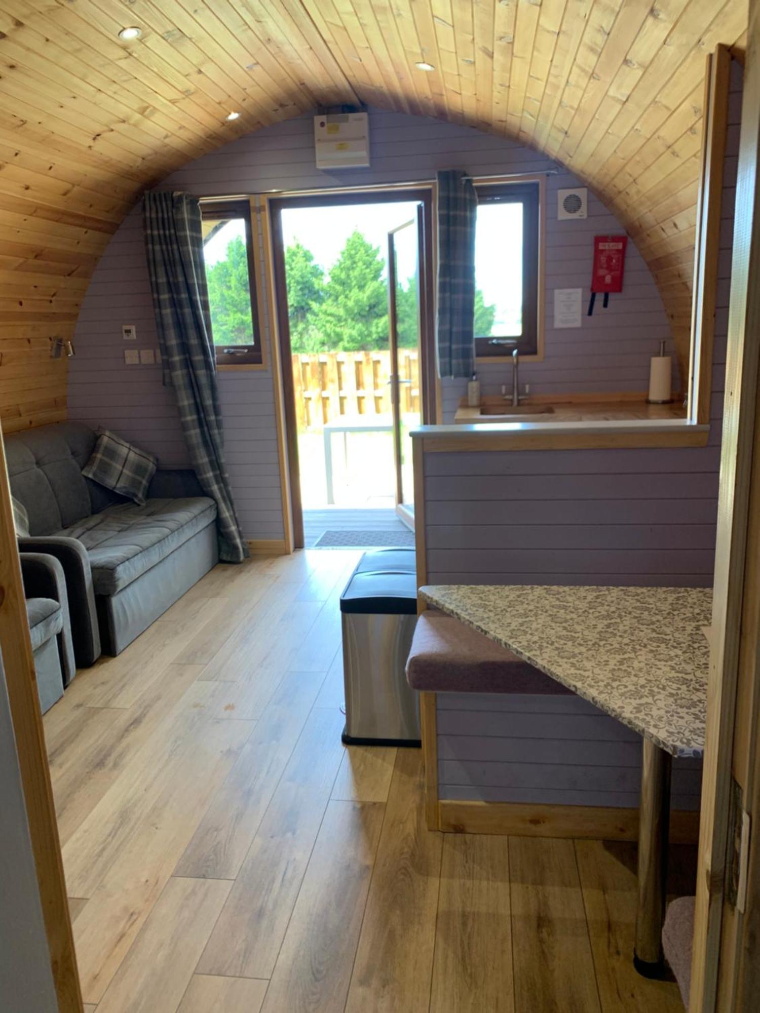 Kersebrock Kabins Falkirk Dış mekan fotoğraf